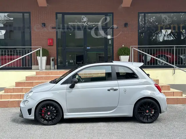 Abarth 595 view 2