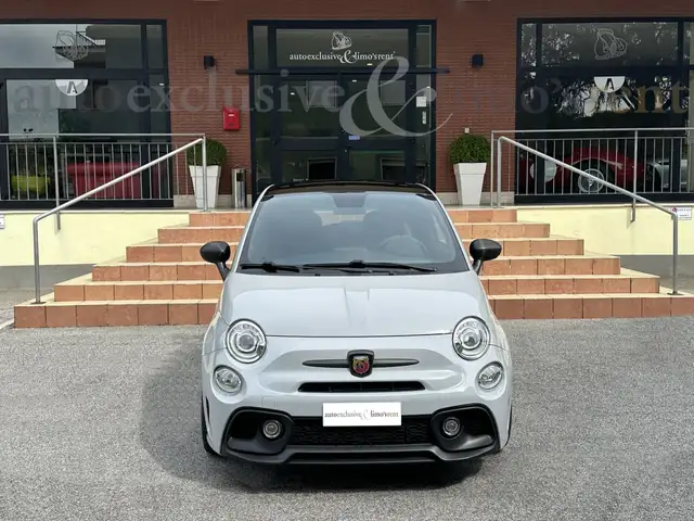 Abarth 595 view 3