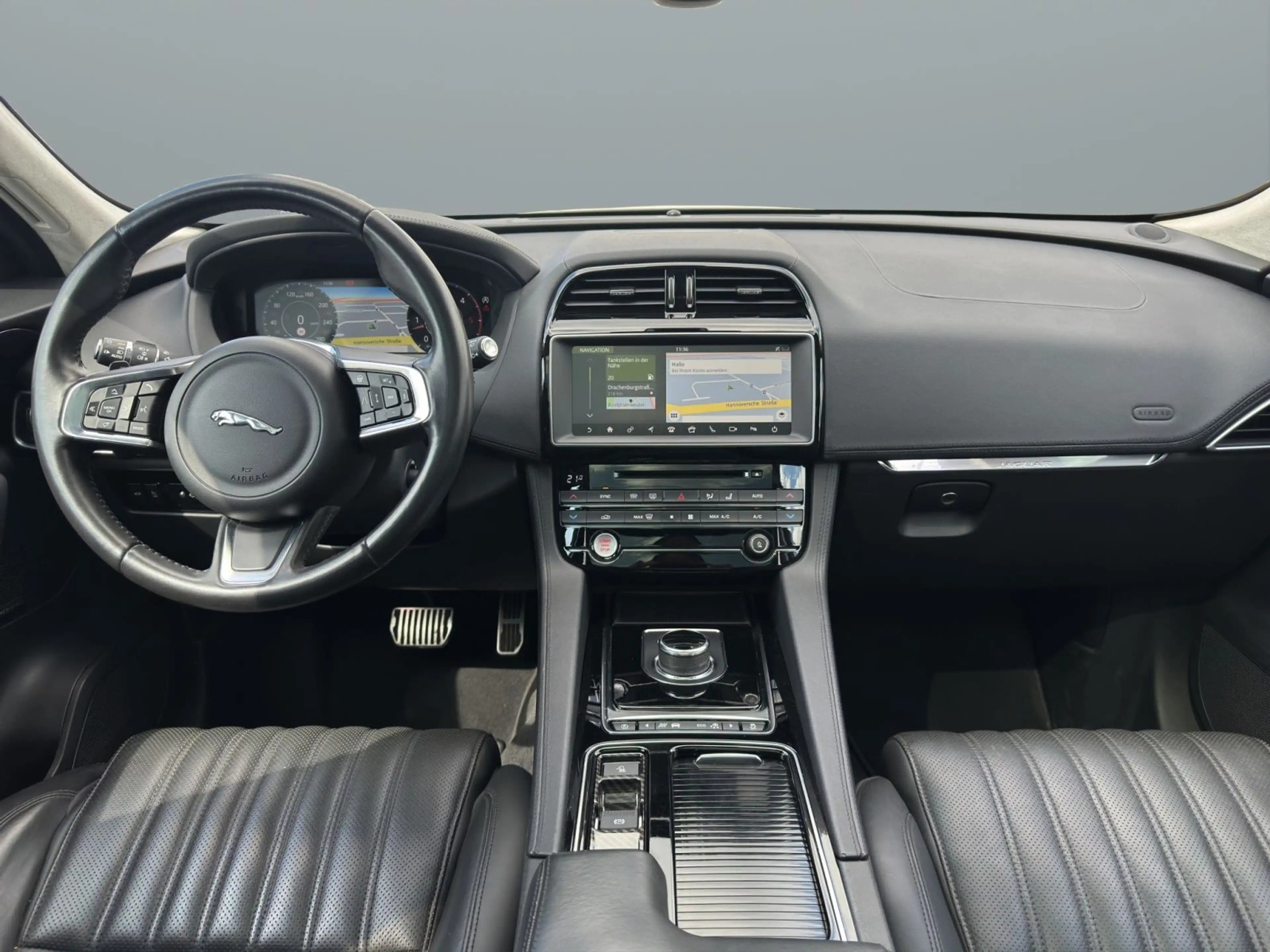 Jaguar F-Pace F-PACE 30d Portfolio Pano Winter Pack DAB Keyles — photo 4