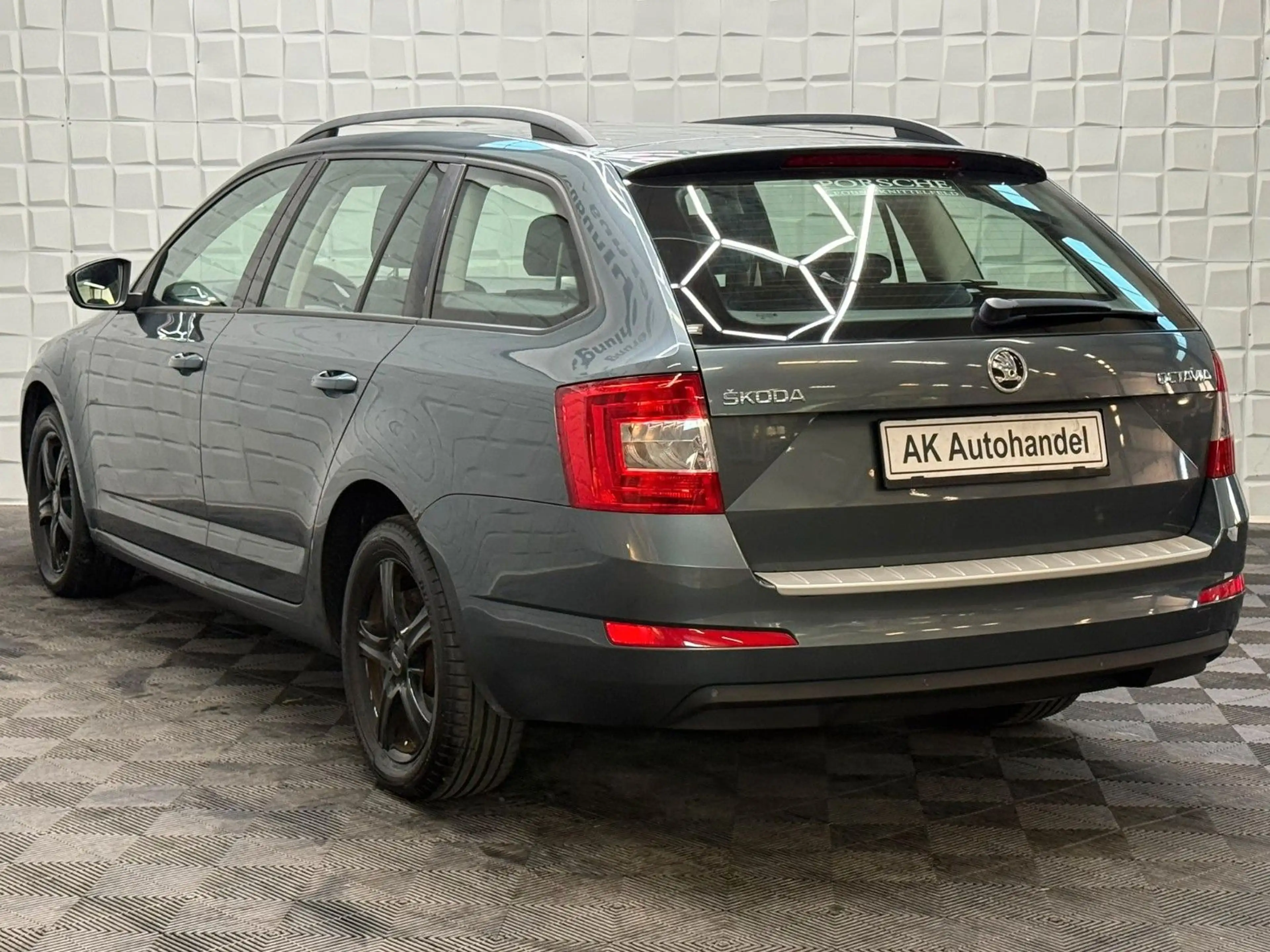 Skoda Octavia Combi Ambition Klima Tempomat PDC 8-fach — photo 4