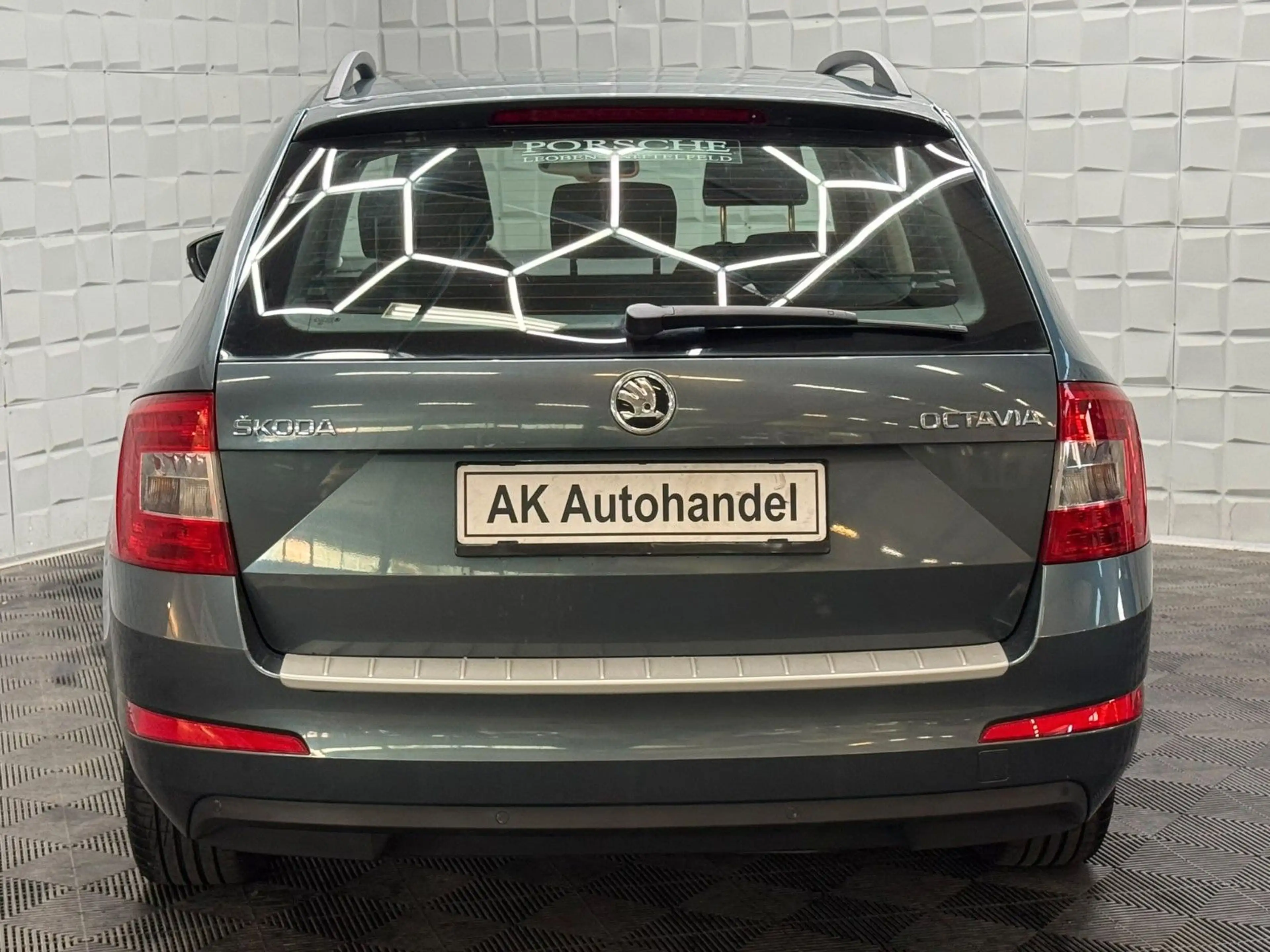 Skoda Octavia Combi Ambition Klima Tempomat PDC 8-fach — photo 5