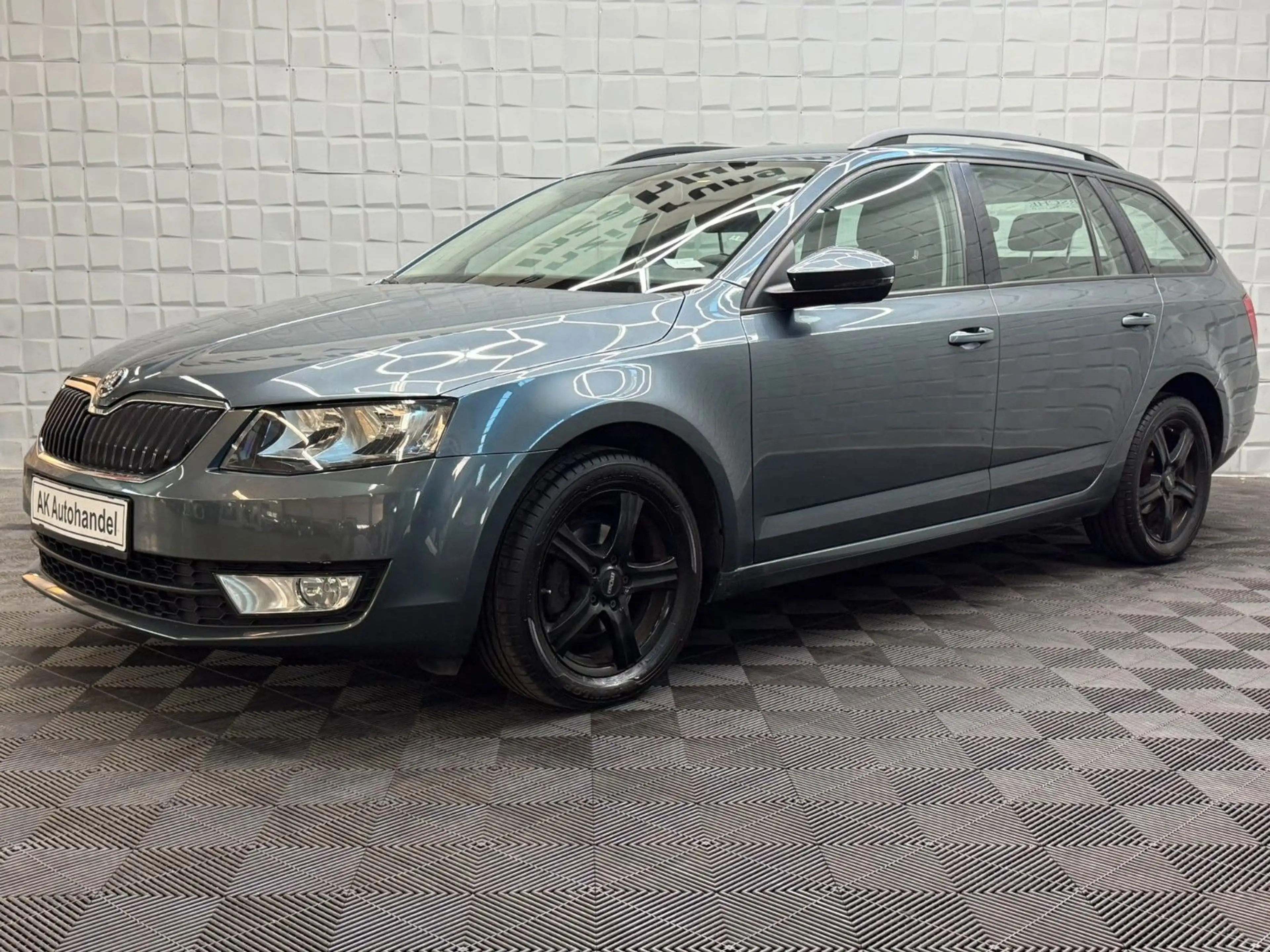 Skoda Octavia Combi Ambition Klima Tempomat PDC 8-fach — photo 7