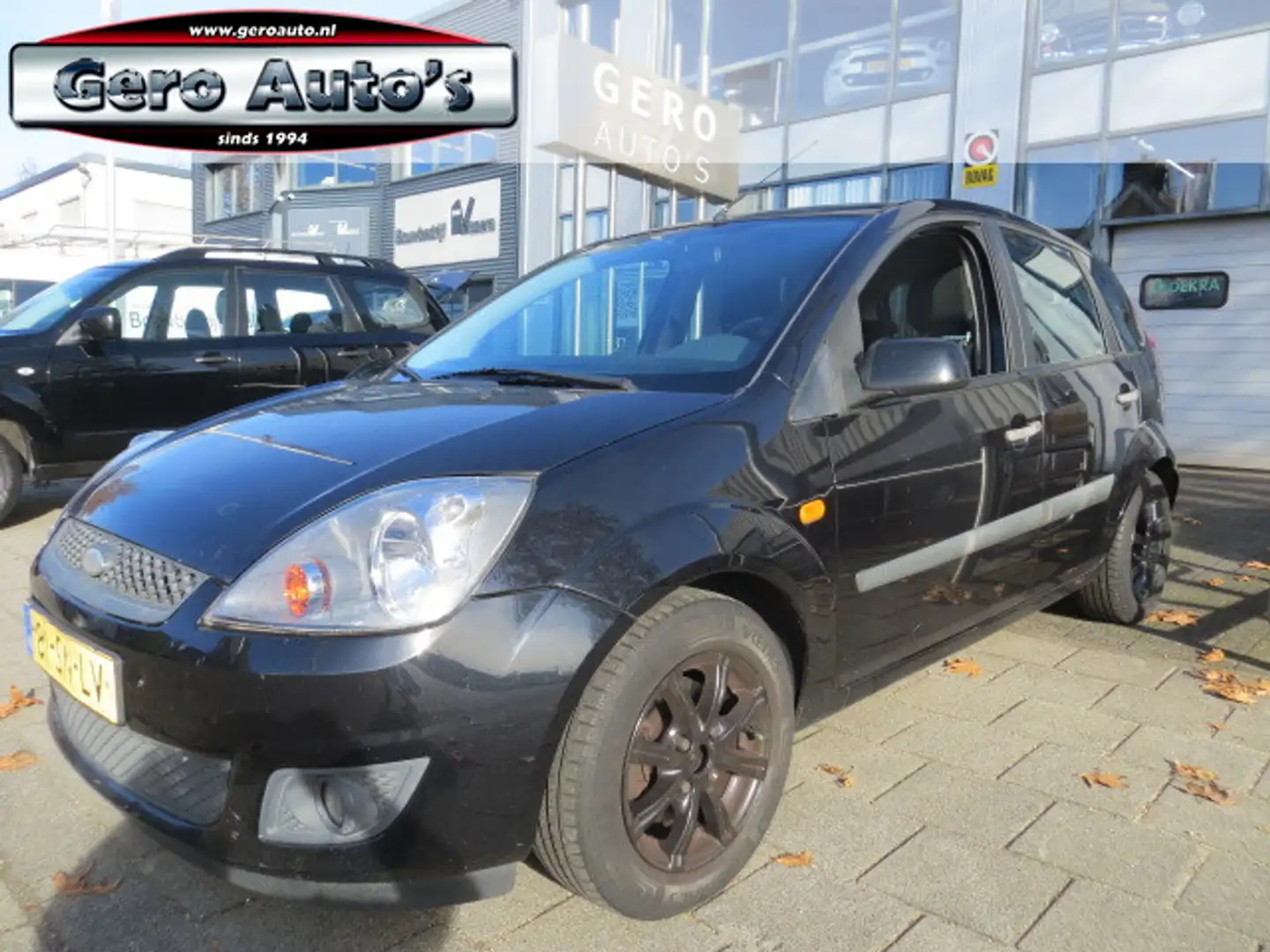 Ford Fiesta 1.4-16V Futura 5 deurs airco ,nw apk Schwarz - 1