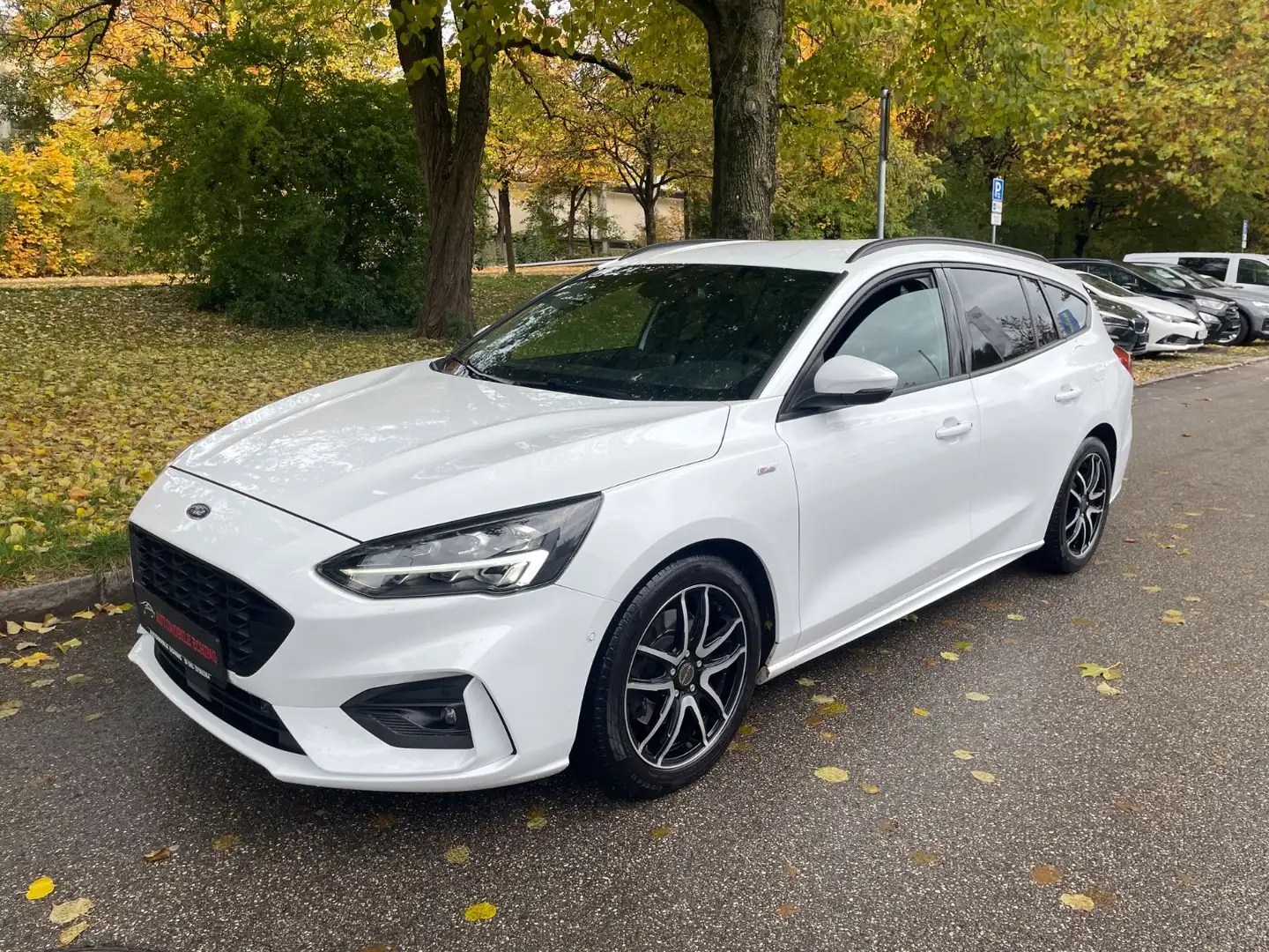 Ford Focus Turnier ST-Line Navi*Kamera*LED*ParkAssist Blanc - 1