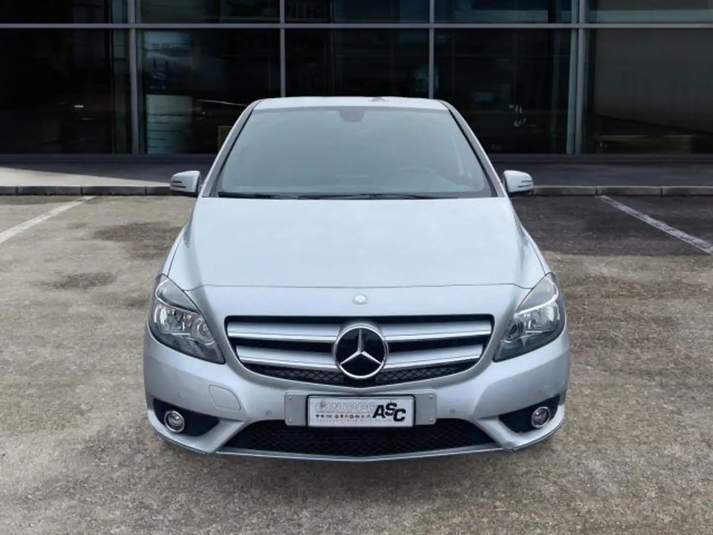 Mercedes-Benz B 180 be Premium Zilver - 2
