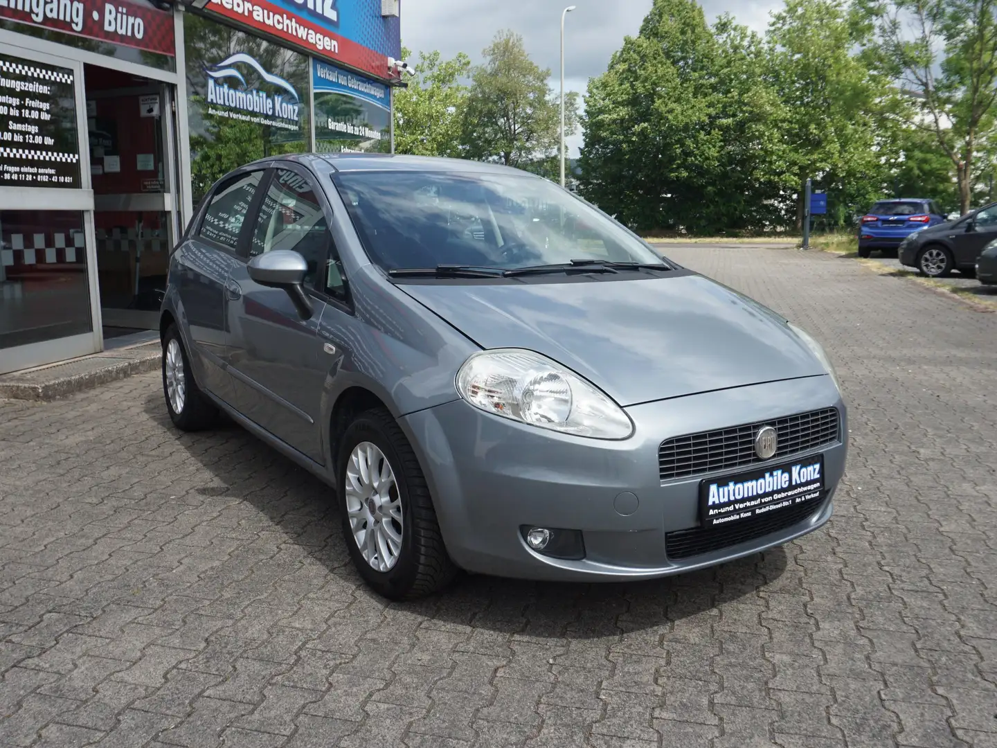 Fiat Grande Punto 1.2 8V Dynamic Grau - 2