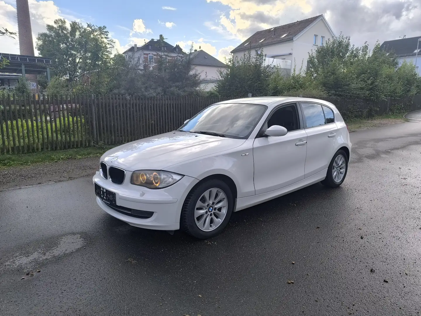 BMW 118 118i,TÜV 04/2026 Weiß - 1