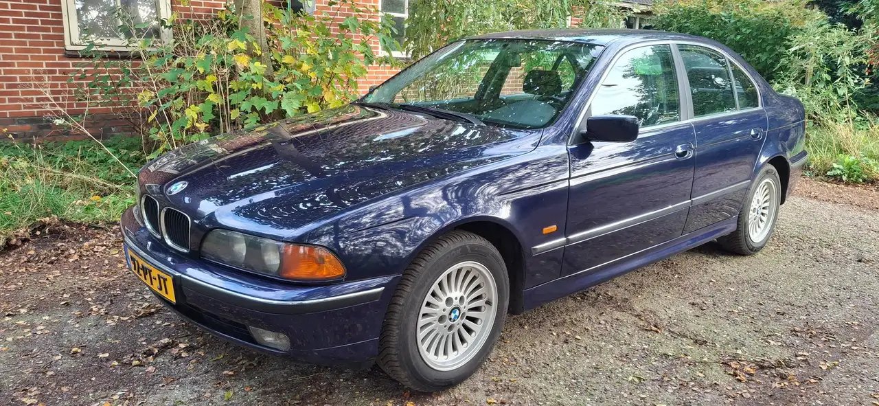 BMW 520