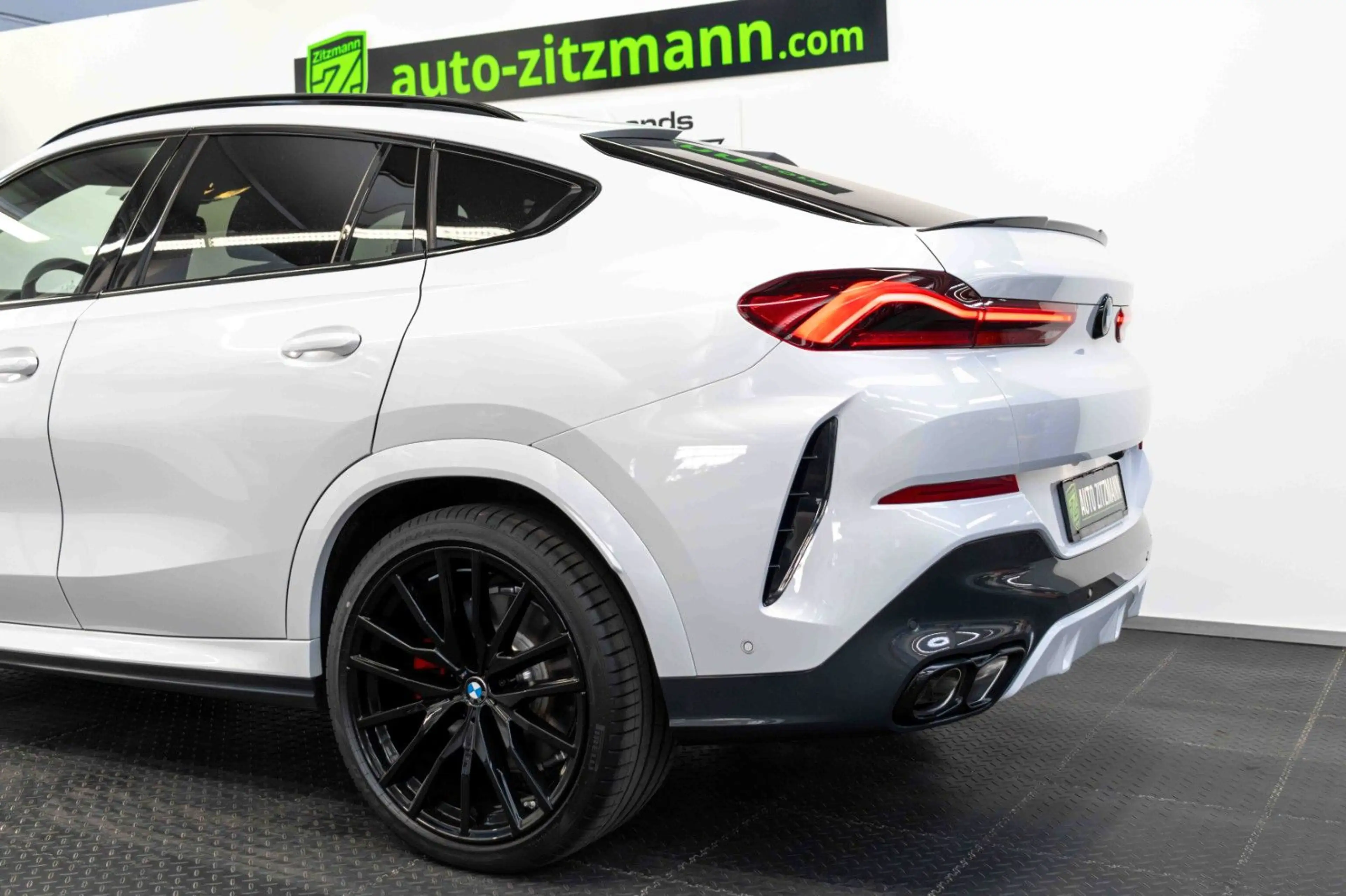 BMW X6 M X6 M60i xDrive/BOWERS&WILKINS/CARBON/PANO/AHK — photo 9
