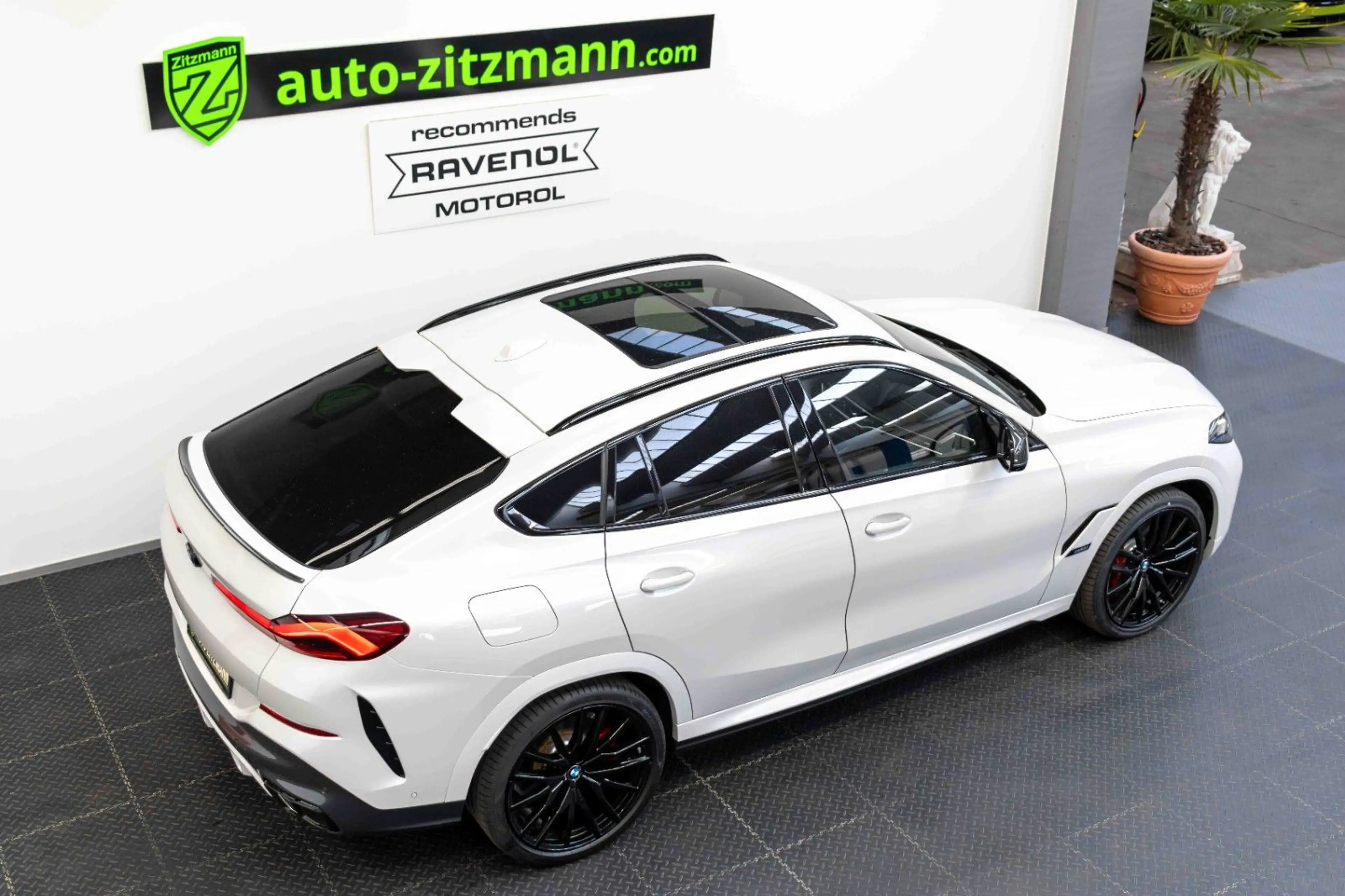 BMW X6 M X6 M60i xDrive/BOWERS&WILKINS/CARBON/PANO/AHK — photo 6