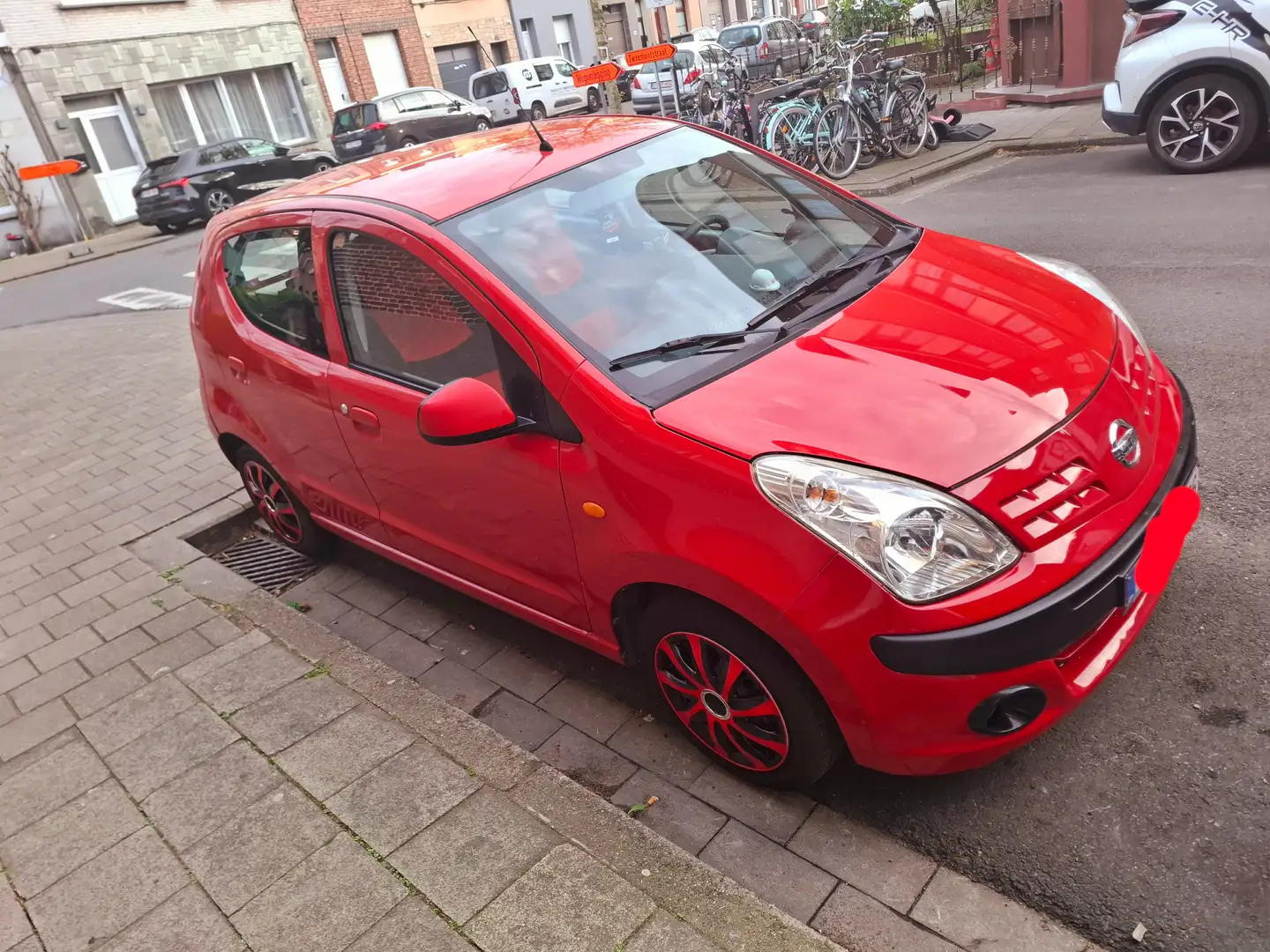 Nissan Pixo Pixo 1.0 visia Червоний - 2