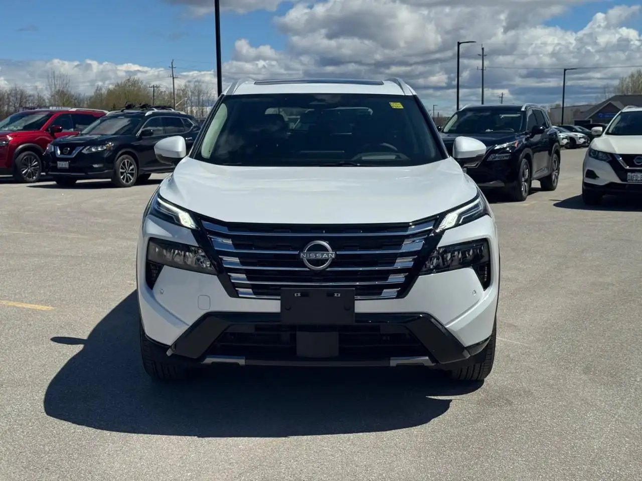 Nissan Rogue снимка Nissan Rogue