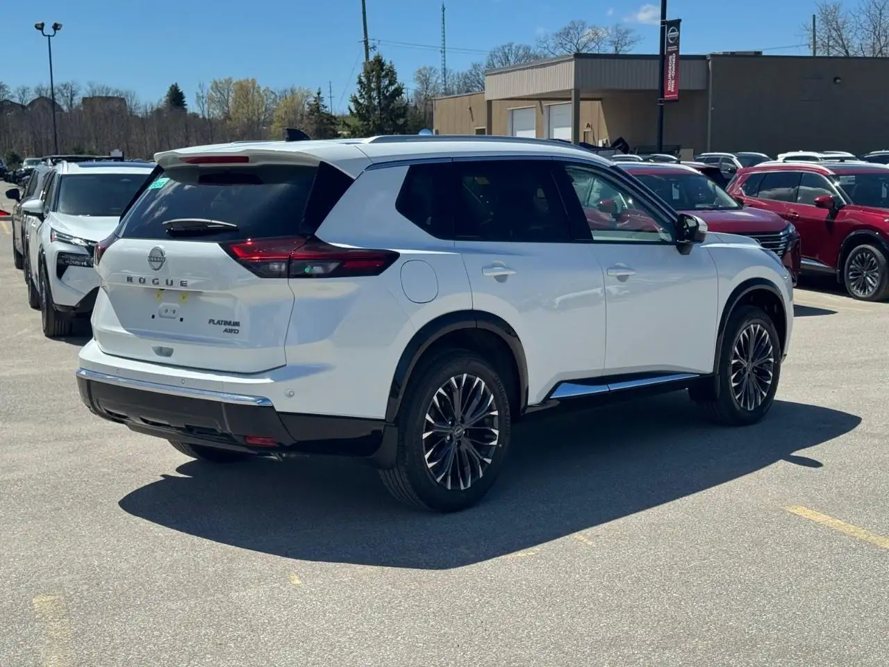 Nissan Rogue снимка Nissan Rogue