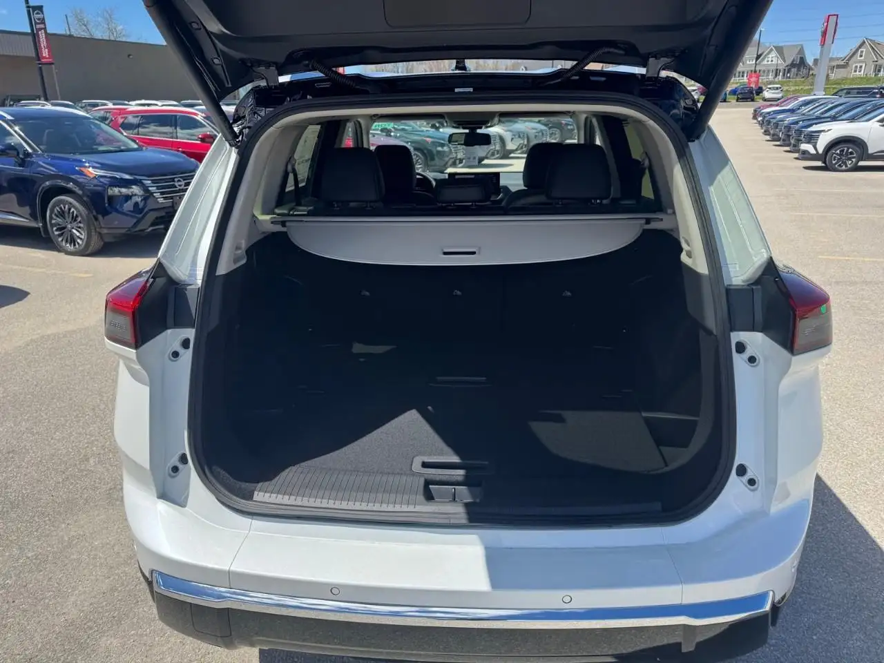 Nissan Rogue снимка Nissan Rogue