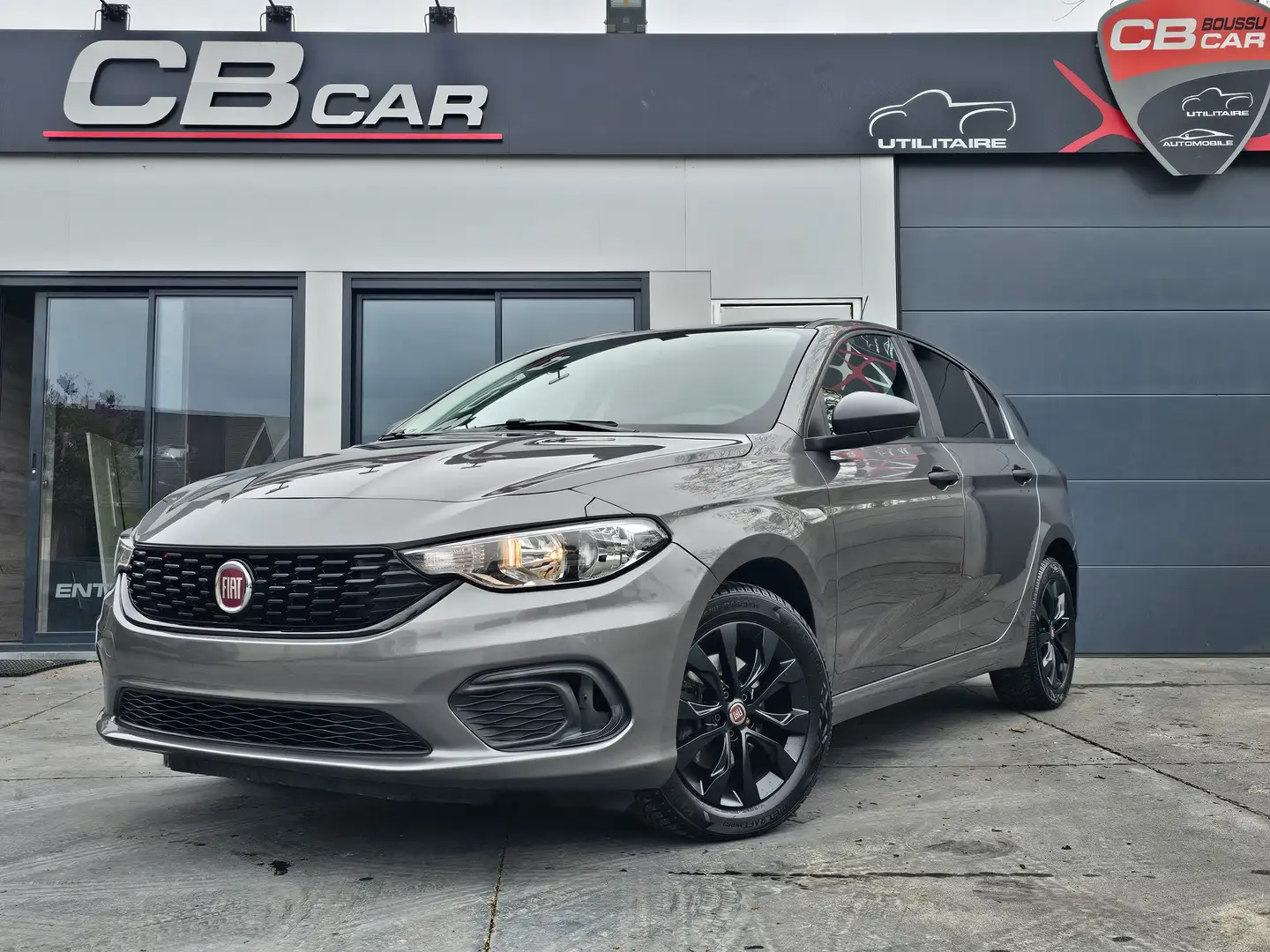 Fiat Tipo 1.4i Lounge Gris - 1