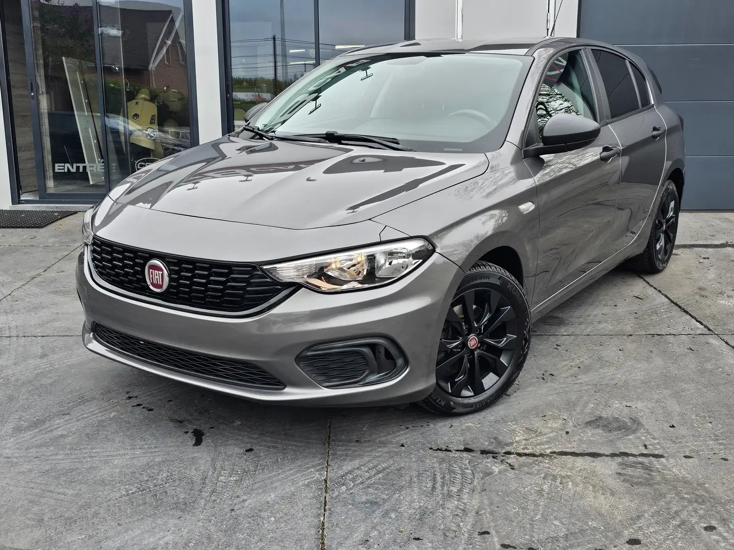 Fiat Tipo 1.4i Lounge Gris - 2