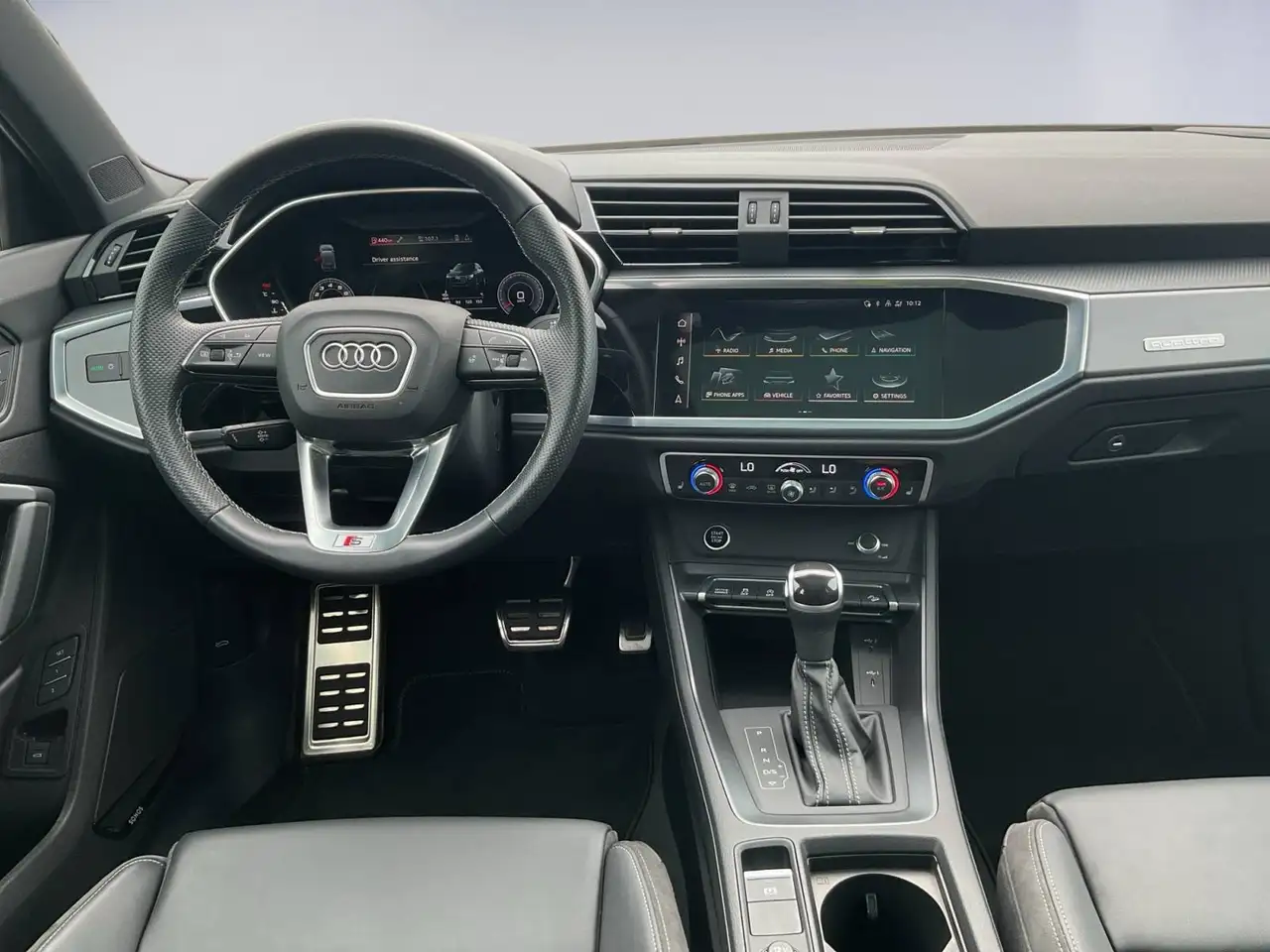 Audi Q3 снимка Audi Q3