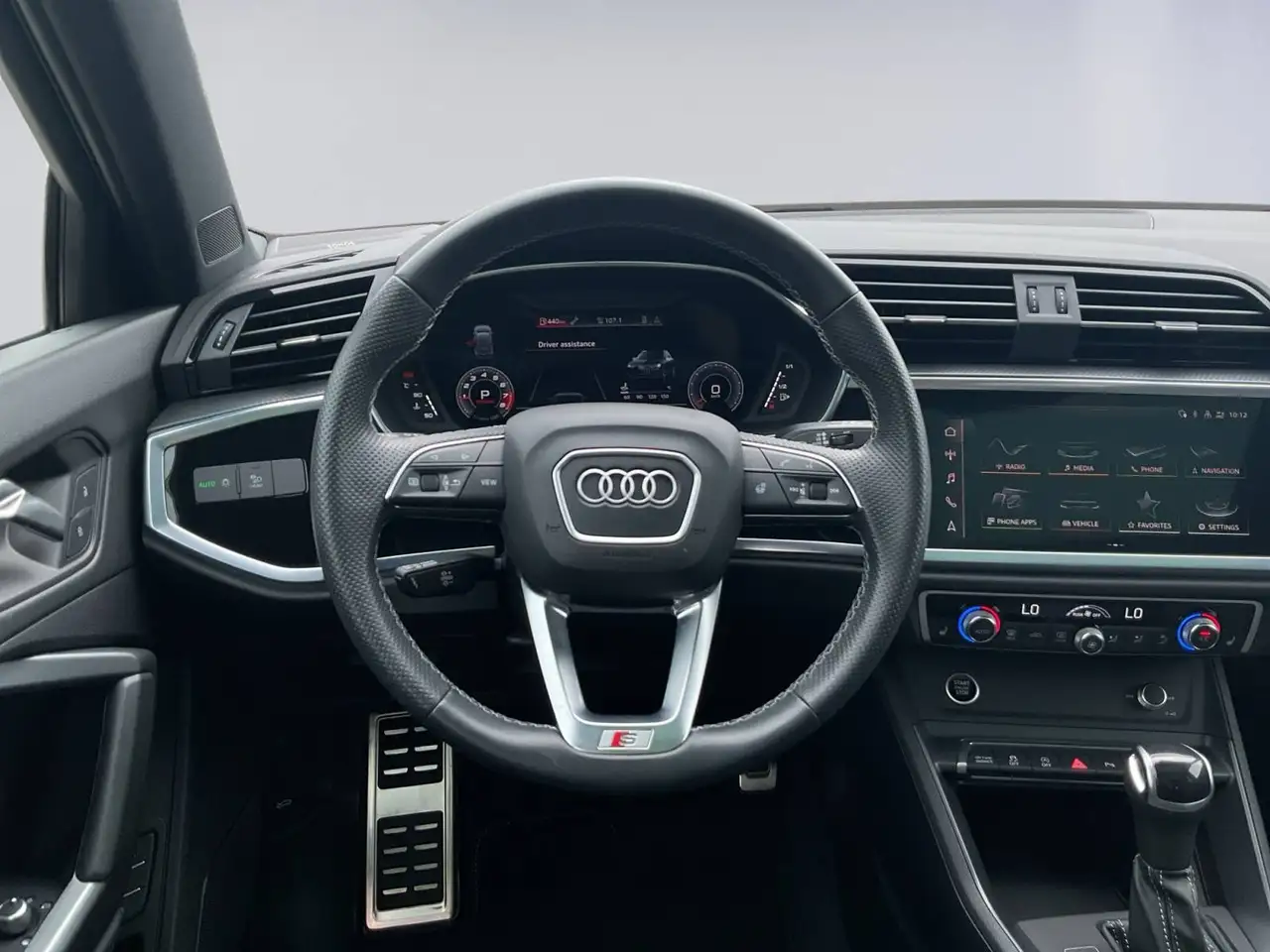 Audi Q3 снимка Audi Q3