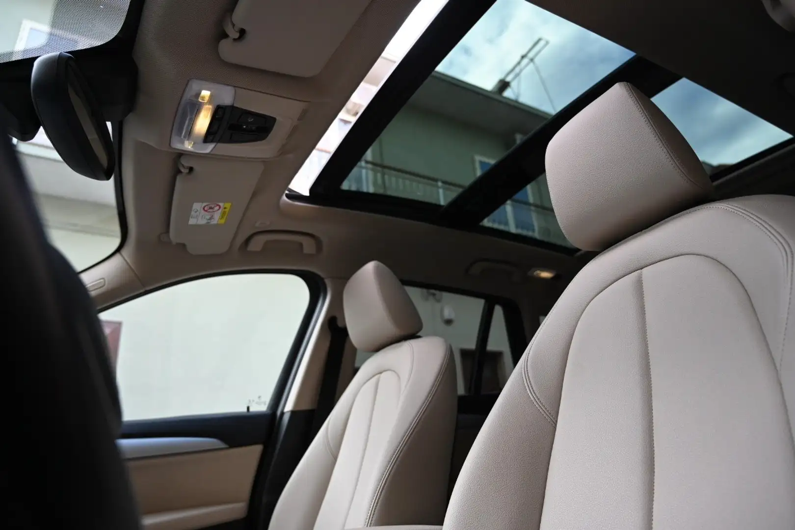 BMW X1 X1 F48 xdrive20d TETTO Marrone - 2