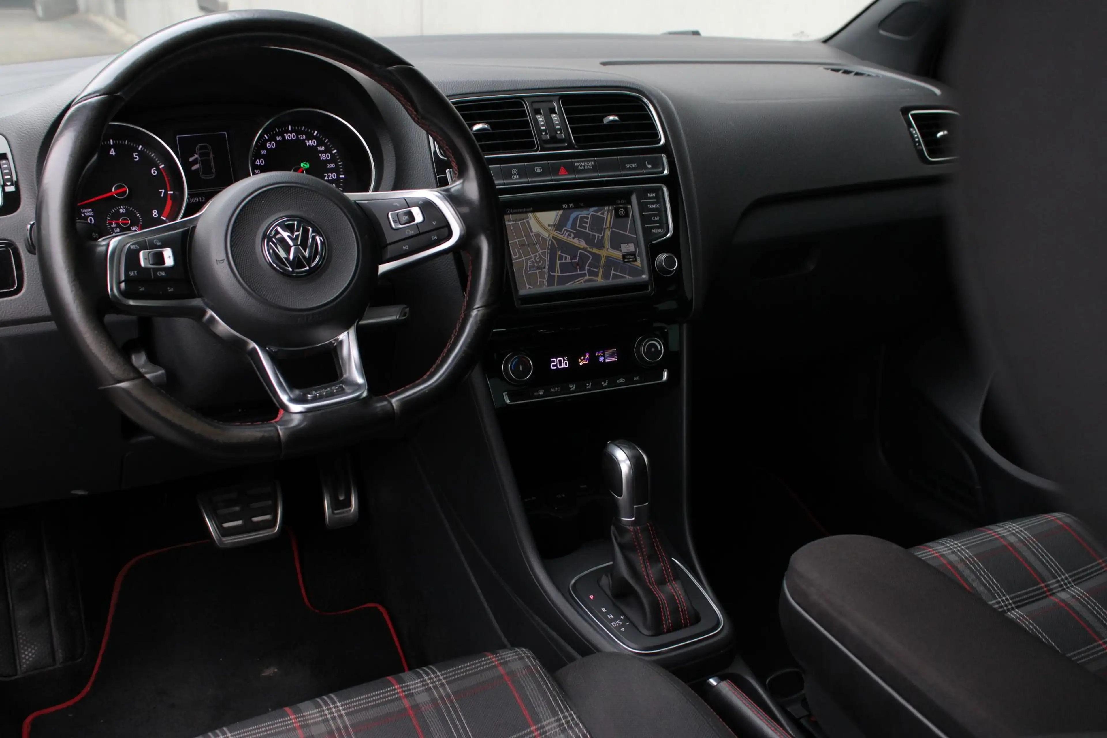 Volkswagen Polo GTI 1.8 TSI / 192 PK / OPEN DAK / STOELVERWARMING — photo 7