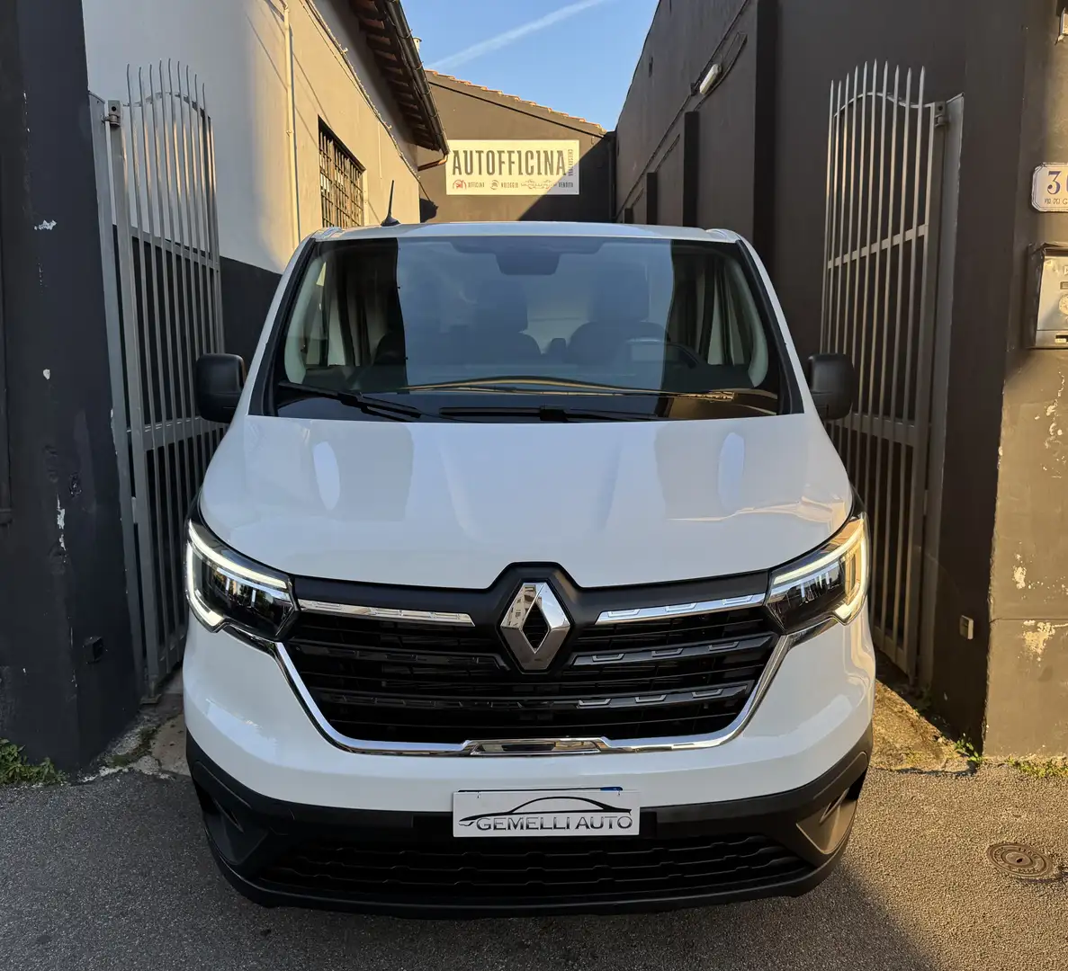 Renault Trafic T27 2.0 DCI 120 CV S&S PC-TN FURGONE 3 POSTI Blanc - 2