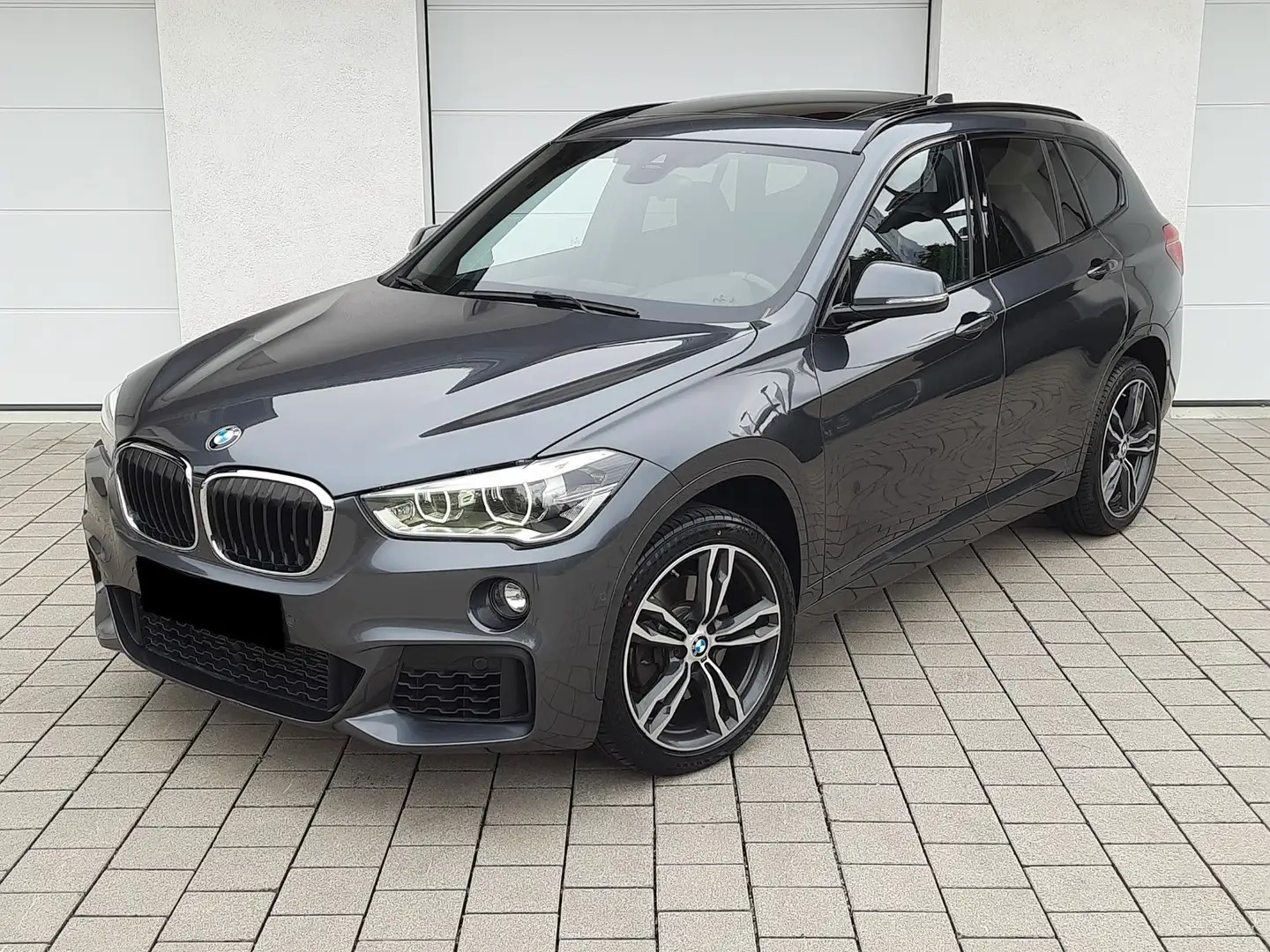 BMW X1 xDrive 25i/3xM-Sport/LED/Pano/HuD/Kam/AhK Gris - 2