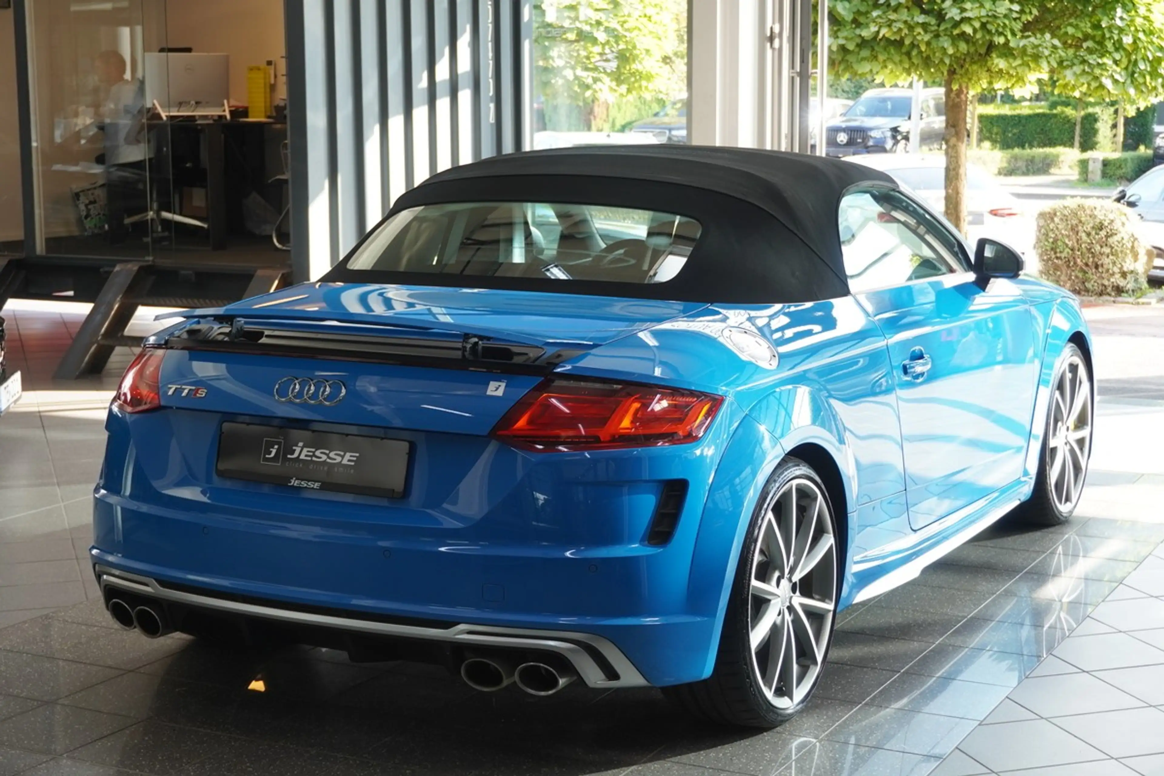 Audi TTS Roadster quattro LED B&O S-Sitze R.Cam — photo 12