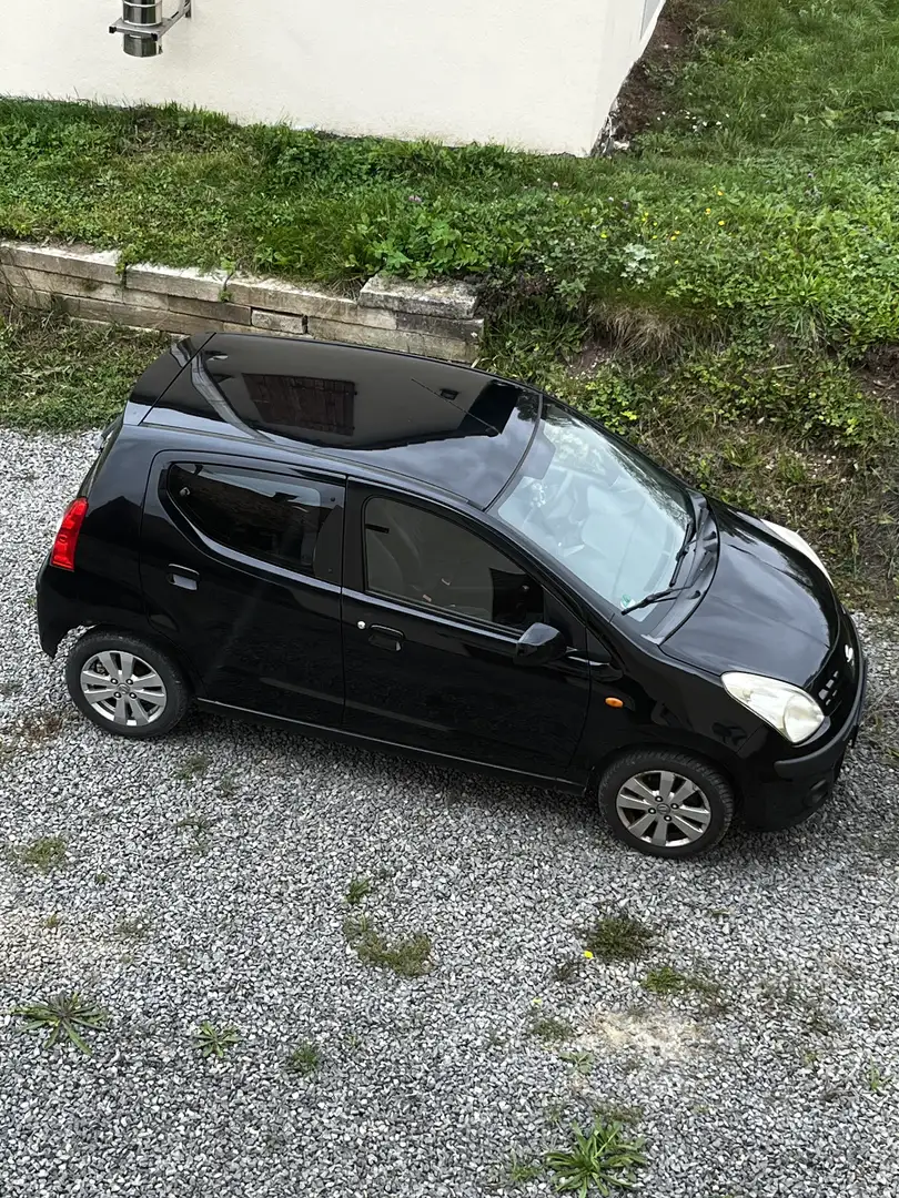 Nissan Pixo More Schwarz - 1