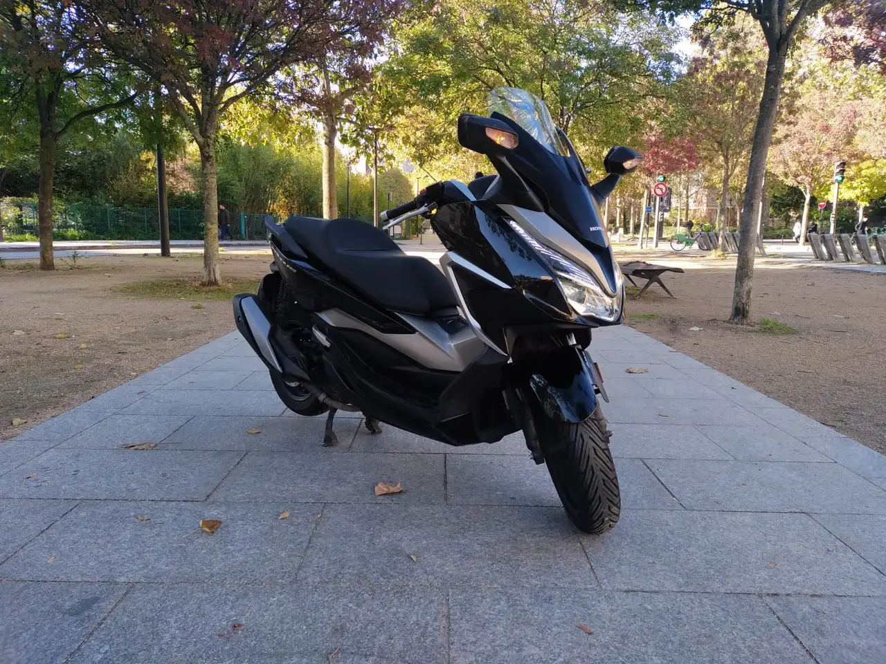 Honda Forza 350