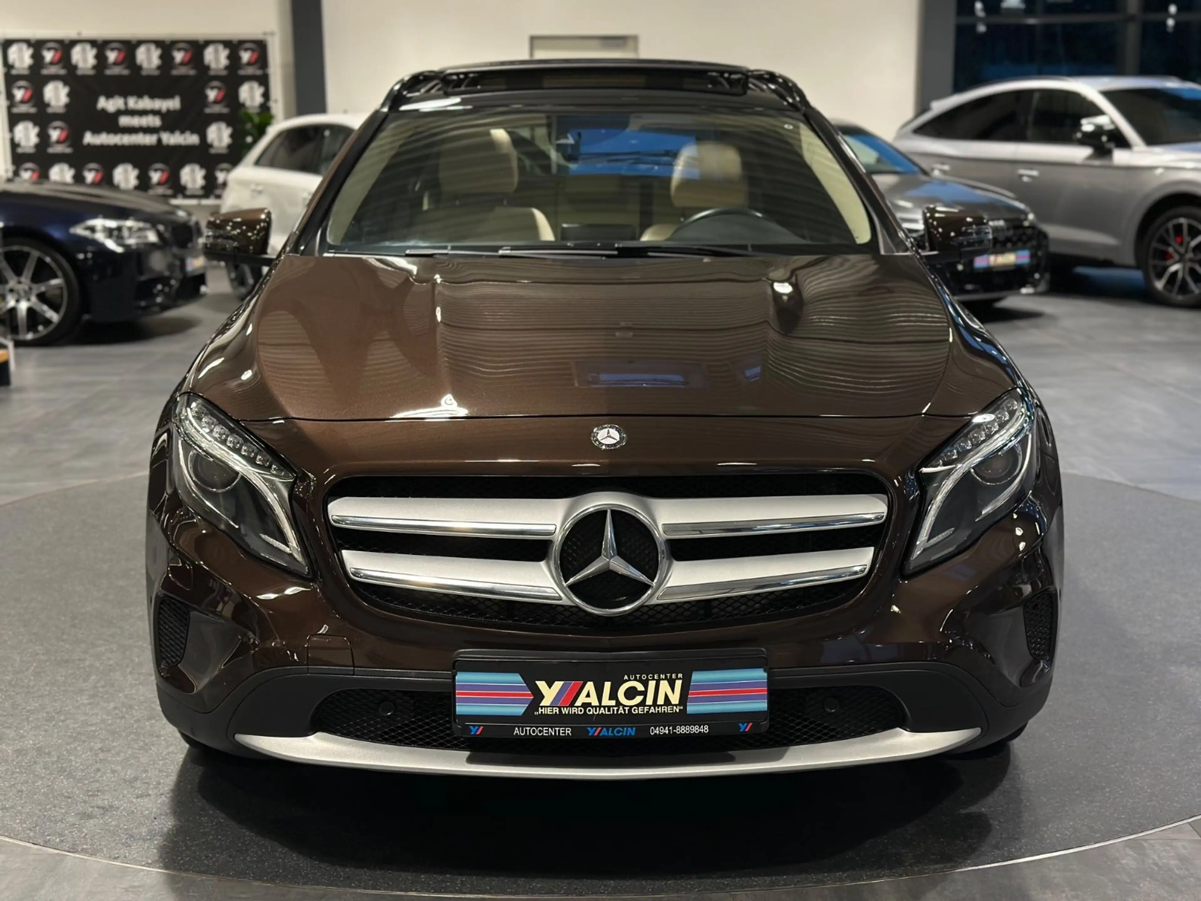 Mercedes-Benz GLA 220 CDI 4MATIC DCT Aut. 1.HAND/PANO/S-HEFT — photo 8