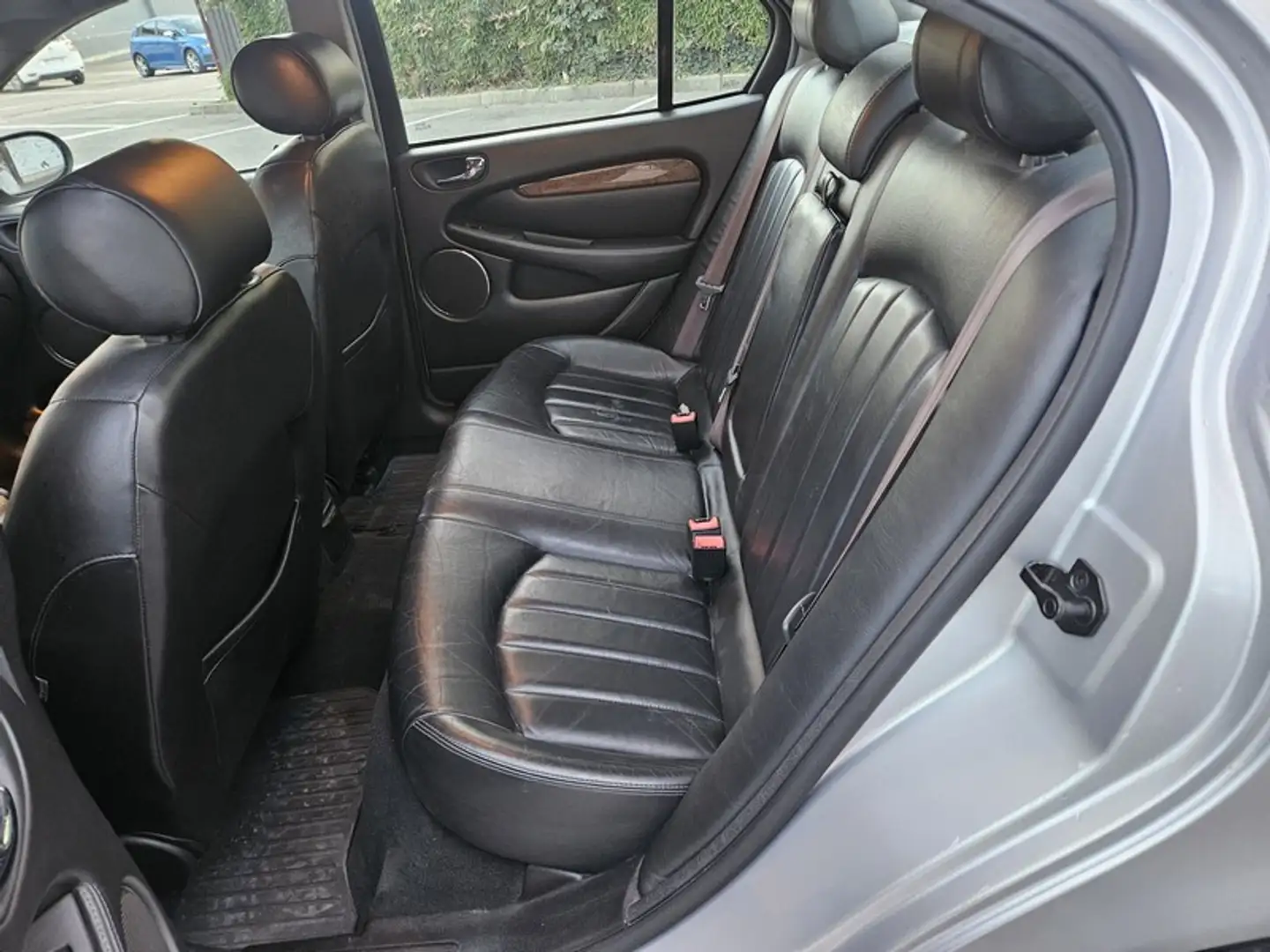 Jaguar X-Type X-Type 2.5i V6 Executive A Gar 1 an k - 2