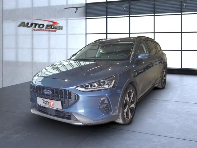Ford Focus view 2