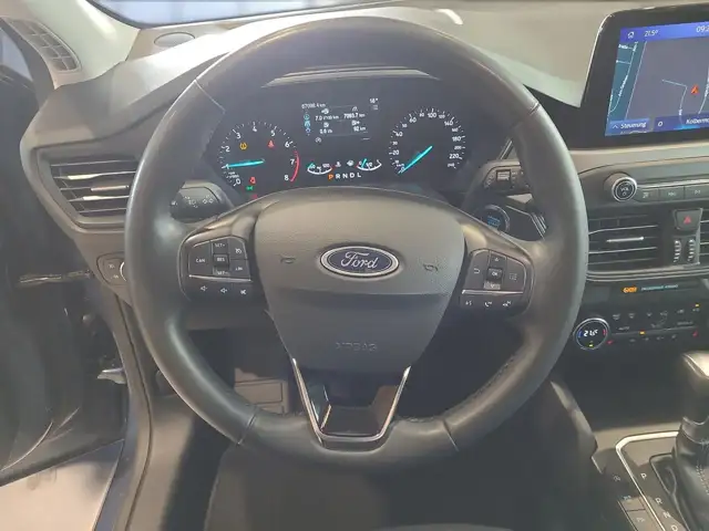 Ford Focus view 15