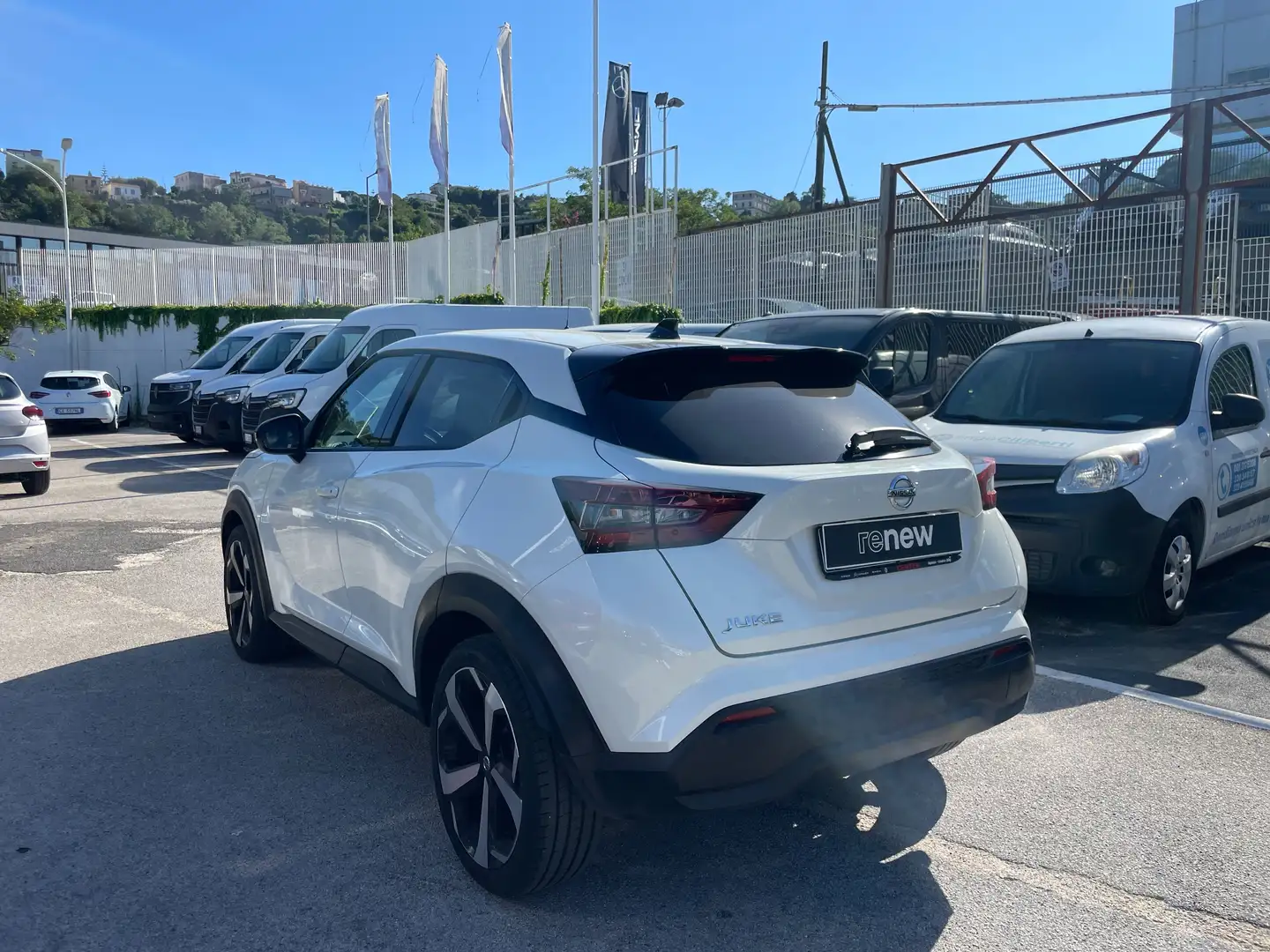 Nissan Juke Juke 1.0 dig-t N-Connecta 114cv Bianco - 2