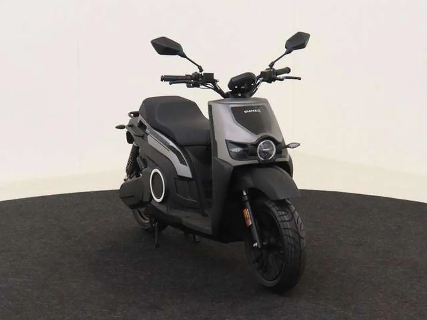 Silence S02 NEW / BTW-VAT-TVA / Incl. BATTERY Gris - 1