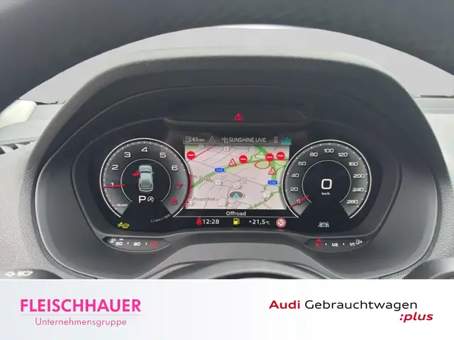 Audi Q2 view 12