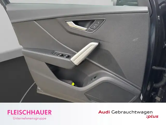 Audi Q2 view 13