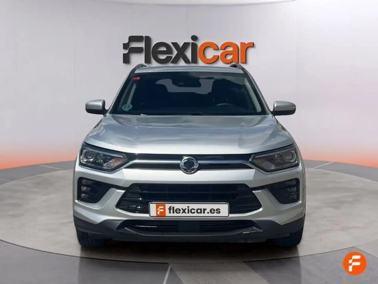 SsangYong Korando G15T Urban Auto Gris - 2