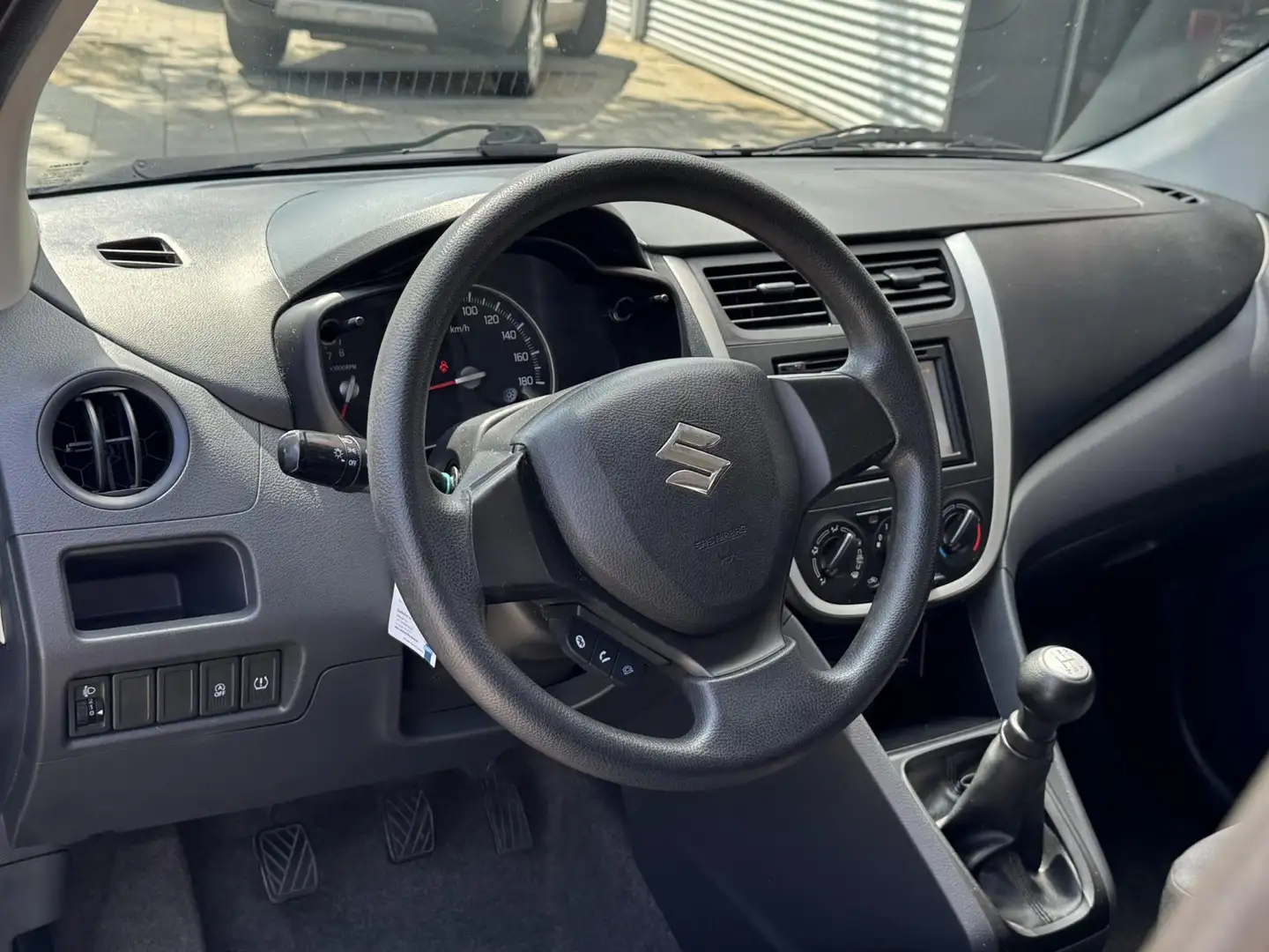 Suzuki Celerio 1.0 Comfort Plus - 5Drs Black Edition - Navigatie Zwart - 2