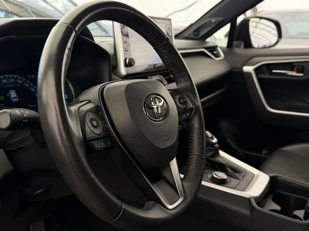 Toyota RAV 4 Prime снимка Toyota RAV 4 Prime