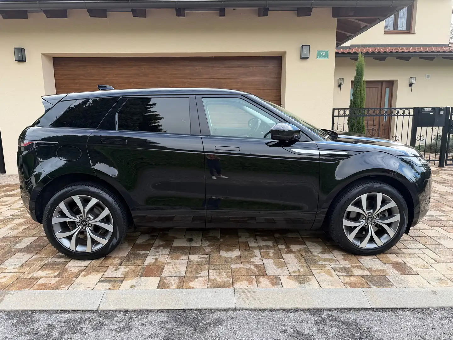 Land Rover Range Rover Evoque Range Rover Evoque SE D165 AWD Aut. SE Schwarz - 1
