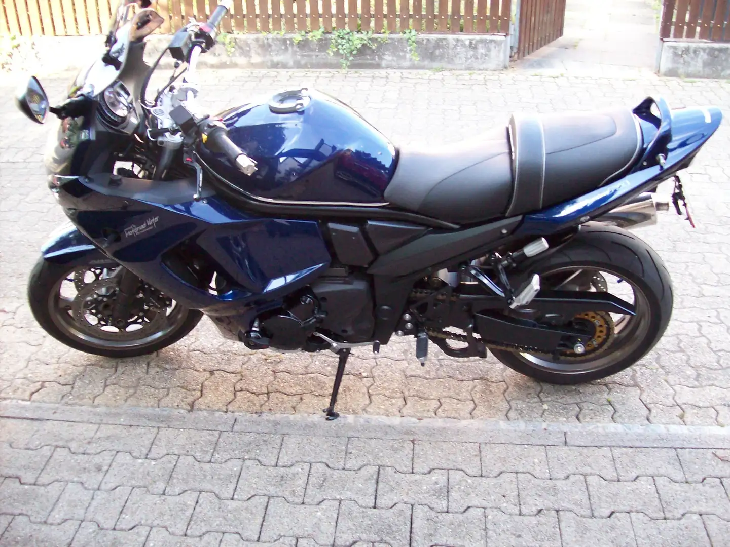 Suzuki GSX 1250 FA Blau - 1