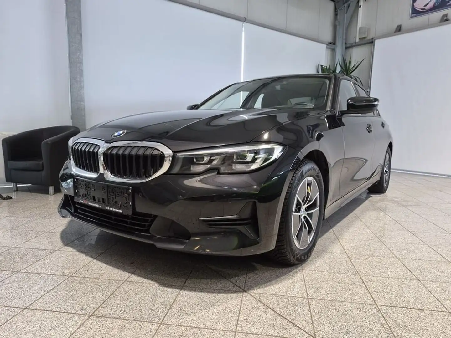 BMW 318 dA Advantage ''Leder-Navi-LED'' Schwarz - 1