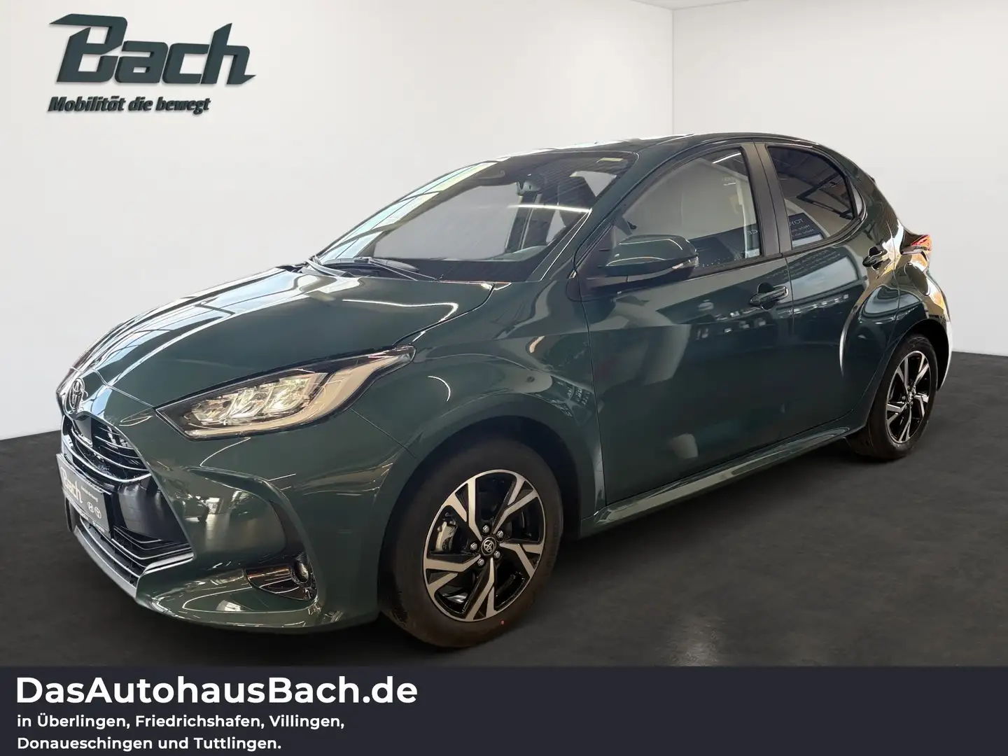 Toyota Yaris 1.5 Hybrid Teamplayer mit Comfort-Paket LM Grün - 1
