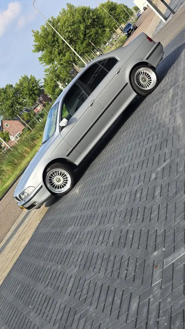 BMW 528 528i touring - 1