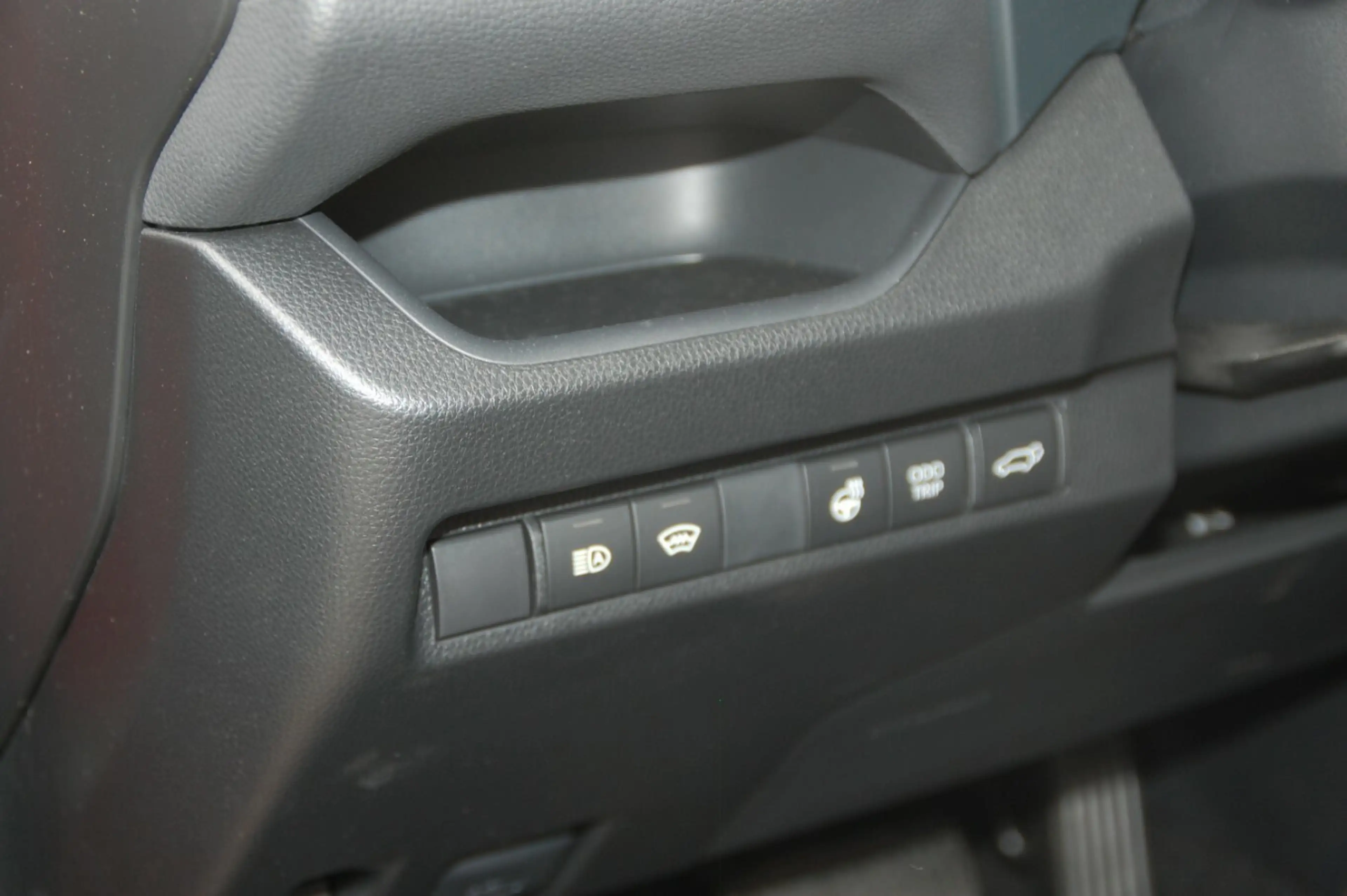 Suzuki Across 2.5 Plug-In Hybrid Comfort+ Allrad — photo 15