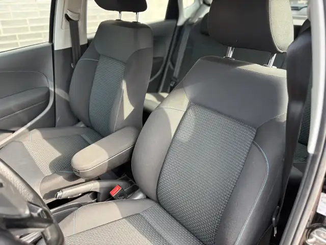 Volkswagen Polo view 5