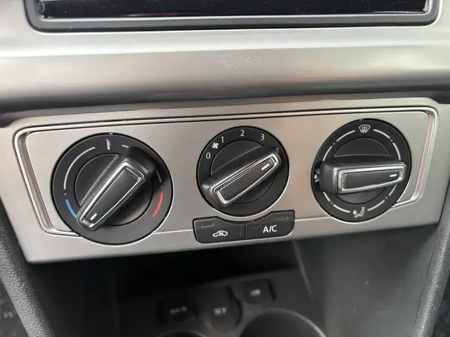Volkswagen Polo view 14