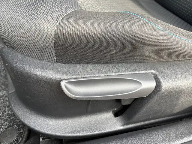 Volkswagen Polo view 3