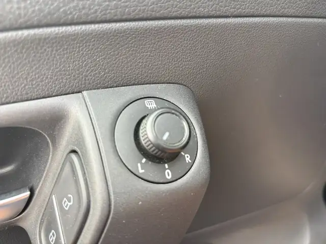Volkswagen Polo view 6